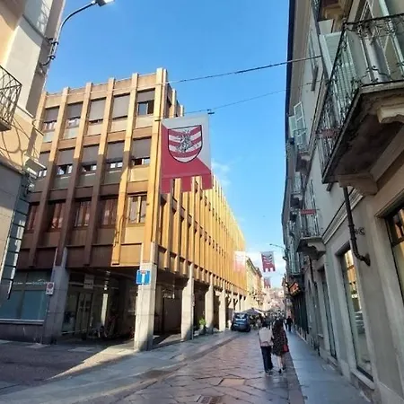 Apartamento Domus Alfieri - Torre Troiana, Centro Storico *